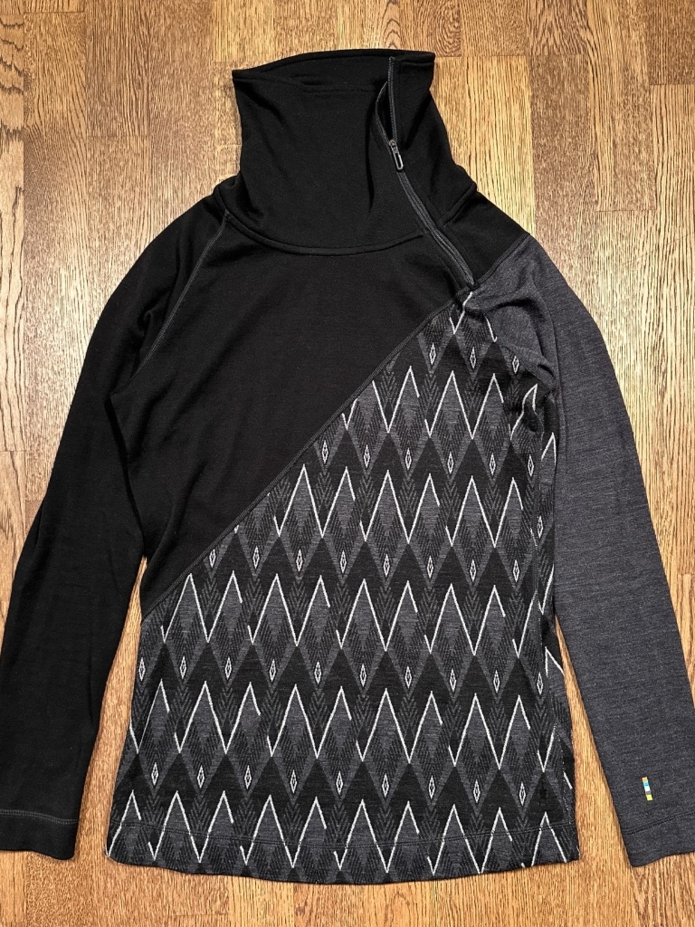 Smartwool Merino Wool 250 Asym Top Black Gray Sweater Womens Medium